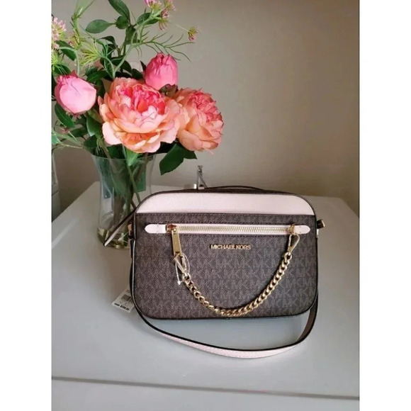 Michael Kors Handbags - Michael Kors crossbody